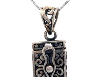 Rustic Highly Detailed Opening Box Pendant