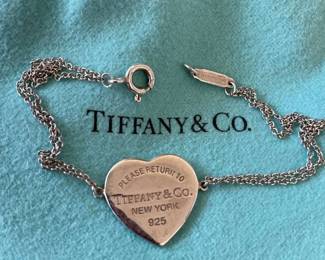 Tiffany & Co. Return to Tiffany Heart Tag Bracelet w/ Jewelry Pouch