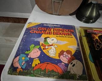 Charlie Brown album w book 