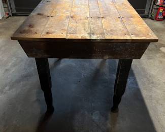 Primitive Country table 