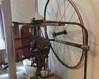 Lot #97 Antique Horse-Drawn Carriage Buggy – Vintage Wooden Wheel Historic Transportation Collectible