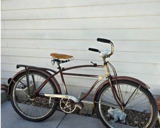 Lot #85 Vintage Schwinn Cruiser Bicycle – Classic Balloon Tire Bike with Rear Rack & Retro Styling