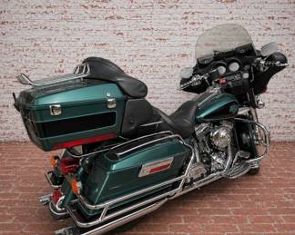 Lot #31 2000 Harley-Davidson Electra Glide Classic FLHTC – Touring Motorcycle with V-Twin Power & Full Touring Package