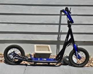 Lot #94 Mongoose Scooter – Heavy-Duty Freestyle Kick Scooter with Alloy Wheels & BMX Styling