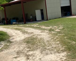 Look at this size of the shed/garage!!