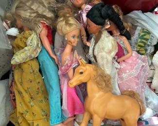 Vintage 70s/80s Barbies (approx. 50)