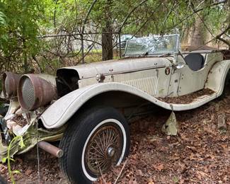 Vintage kit car (Jaguar) 