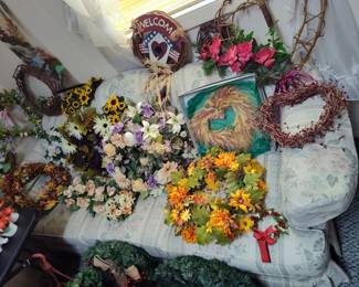 wreaths for every occasion, couch