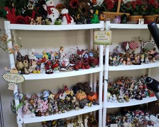 knick knacks, holiday decor