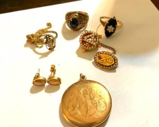 Vintage Gold Jewelry Treasures