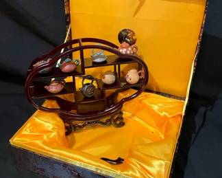 Yi Lin Miniature Teapots Collection