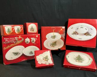 Nikko Happy Holidays Chinaware