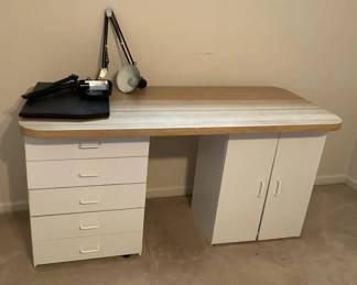 Modern Crafting Table