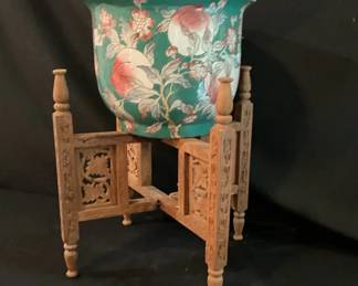 Chinese Famille Rose Planter  Vintage Stand