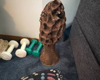 Cement mushroom