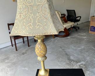 Golden Pineapple Lamp