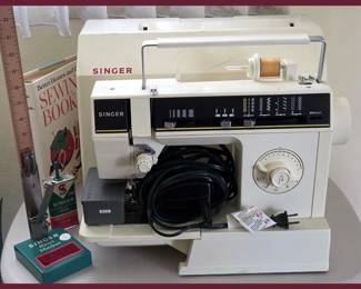 Singer Sewing Machine 