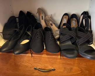 Womens Shoes And A Pair Of Cowboy Boots All 8 12.