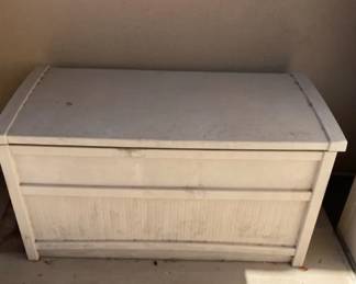 Plastic storage chest
