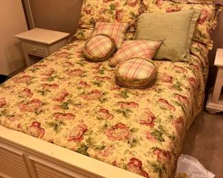 Queen Size Select Comfort Elite Series Mattress And Frame