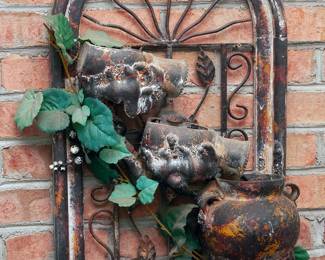 Wall fountain