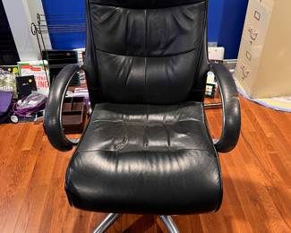 Desk chair