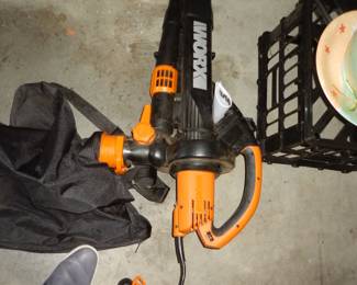 Black & Decker Something
