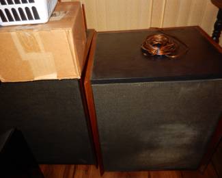 KLM Speakers