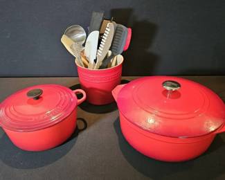Le Creuset  Kirkland Signature Enameled Cast Iron  Stoneware
