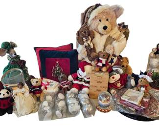 Unique Christmas Decor  Jim Shore Music Box, 30 Collectors Bear  More