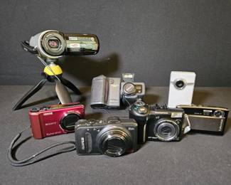 Mixed Camera Lot  Fujifilm F600 EXR, Sony DSCH70, Nikon 995, Olympus READ DESCRIPTION