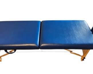 Elan Portable Massage Table  Sky Blue, Excellent Condition