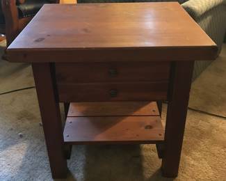 Side table in oak.