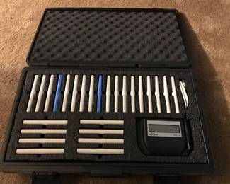  i-clicker Radio Frequency Classroom Response system - includesIncludes one USB base system 900mhz, 24 classroom response student clickers and two blue instructor remotes. Value $500, selling for $250