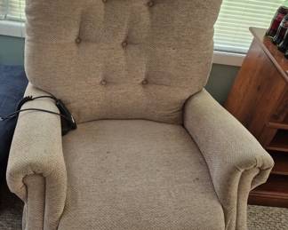 Like new lift chair
