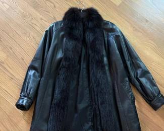 126 vintagewomensblackleatherjacketwit