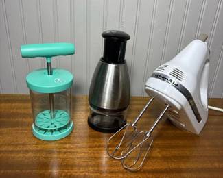 154 kitchenaidhandmixercuisinartfoodcho