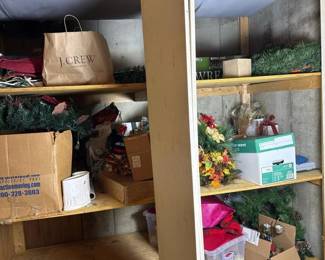 059 hugemysteryholidaylot
