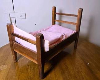 203 vintagewoodendollbed22x12x13lad