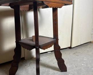 060 victoriansidetablewithcarvedlegs