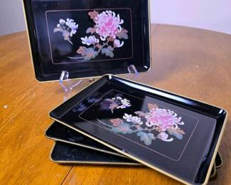 170 setof4japaneselacquertrayswithinl