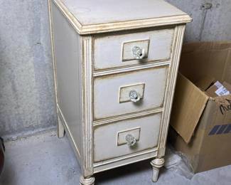 322 shabbychicstyledistressed3drawerwo