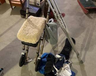 236 drivemedicalkneewalkerandassortedm