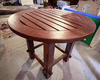 102 slattedwoodroundpatioendtable