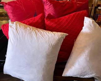 103 nauticaknitredandfeatherfillpillow