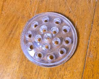 189 clear45roundglassflowerfrog13hol