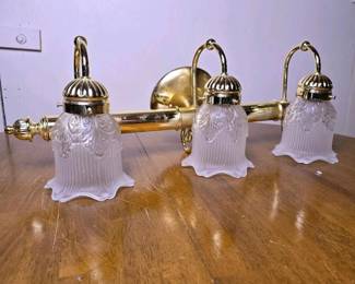 177 brassandglass3lightwallmountedvan