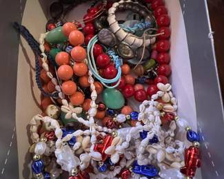 109 beadedcostumejewelry