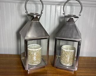 113 pairofscottlivingdecorativelanterns