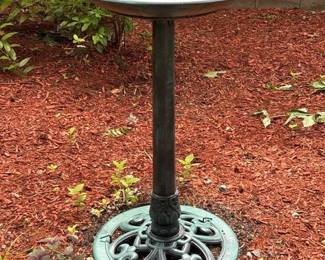 418 plasticpedestalbirdbath
